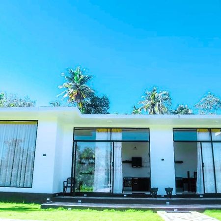 The Glade Aparthotel Weligama Bagian luar foto