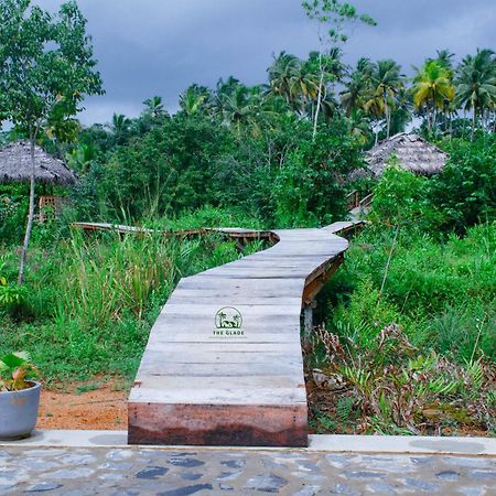 The Glade Aparthotel Weligama Bagian luar foto