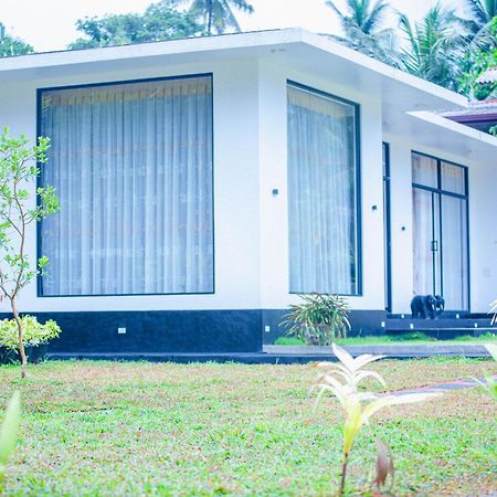 The Glade Aparthotel Weligama Bagian luar foto