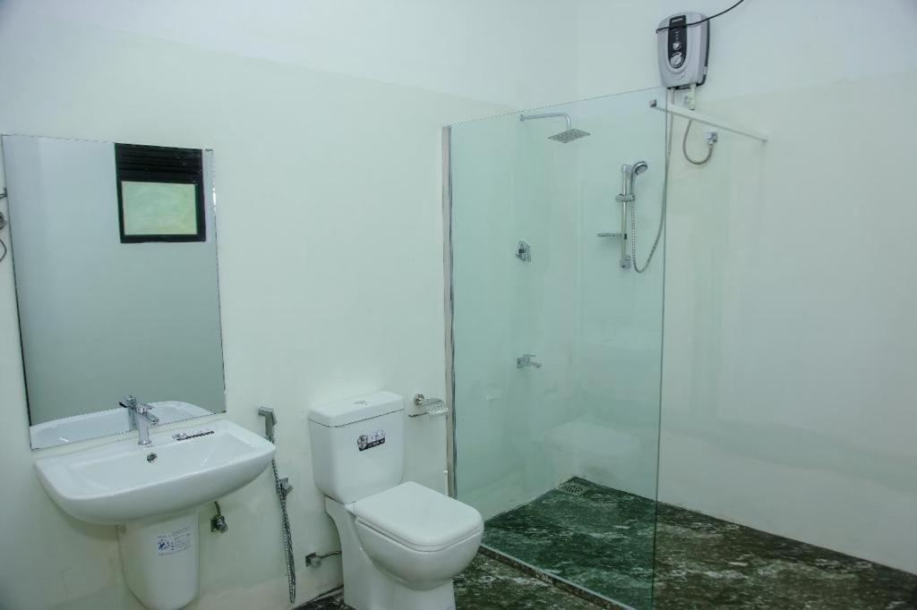 The Glade Aparthotel Weligama Bagian luar foto