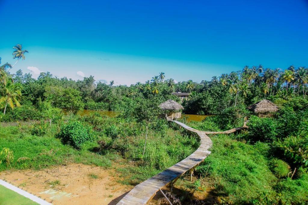 The Glade Aparthotel Weligama Bagian luar foto